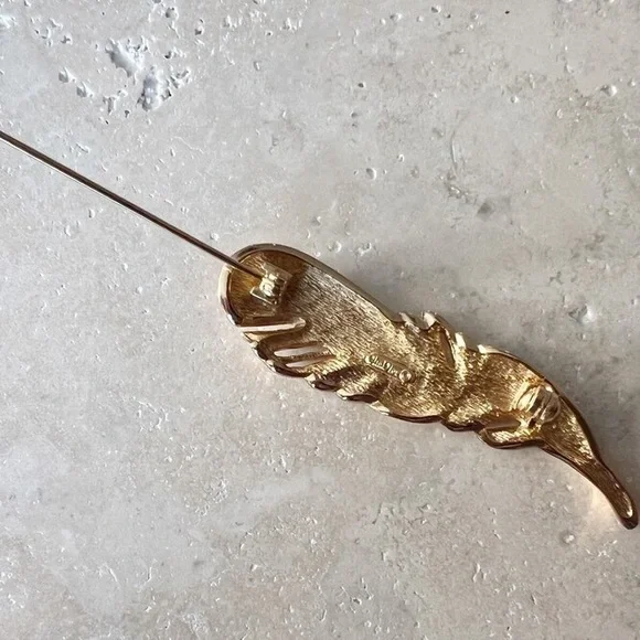 CHRISTIAN DIOR Brooch Pin Jewelry Gold Rhinestones Feather